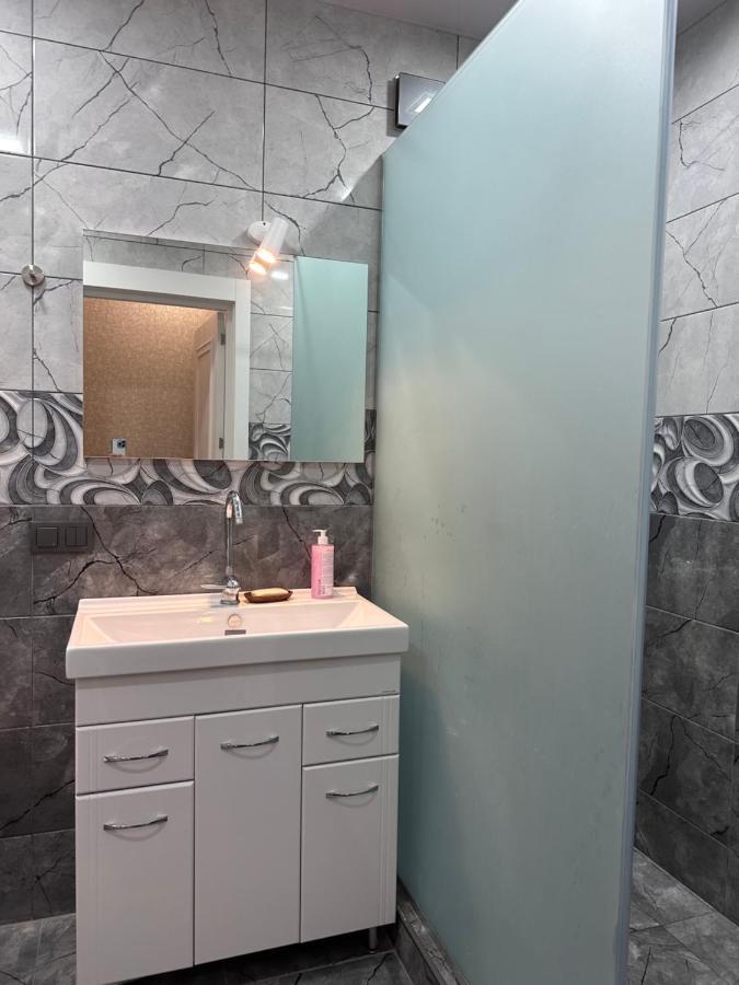 4 Bedroom Suite Apartment Ln Tbilisi City Esterno foto